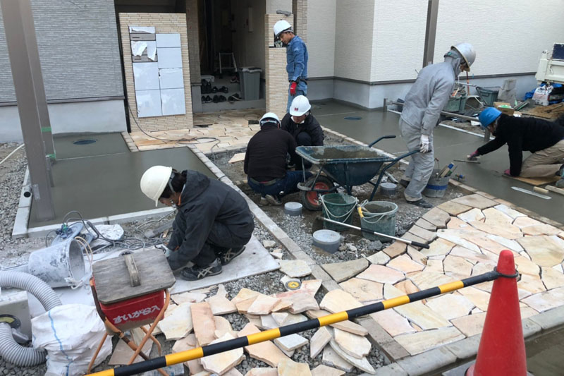 透水コンクリートの施工風景