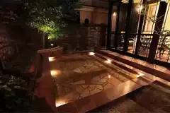 004