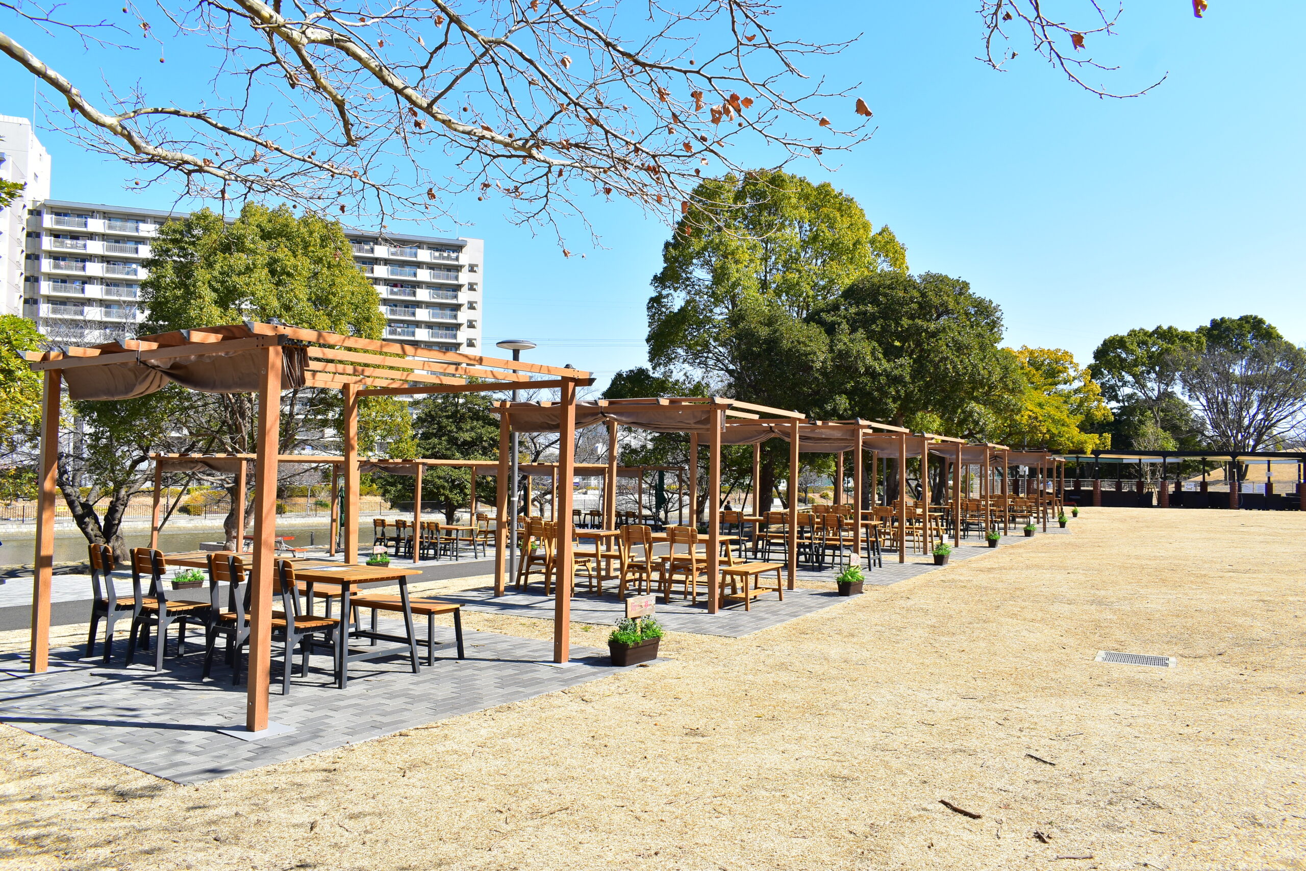 THE RIVERSIDE BBQ NISHIKASAI